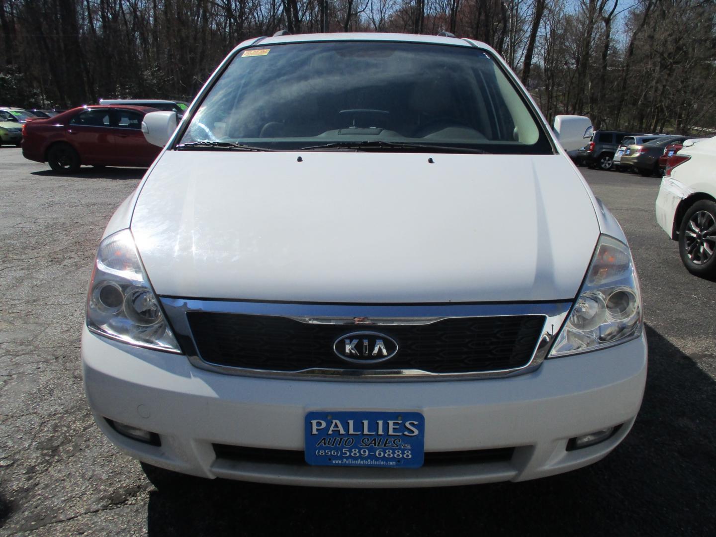 2012 WHITE Kia Sedona (KNDMH4C75C6) with an 3.8L L4 DOHC 24V engine, AUTOMATIC transmission, located at 540a Delsea Drive, Sewell, NJ, 08080, (856) 589-6888, 39.752560, -75.111206 - Photo#9